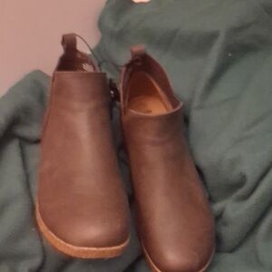 Earth Spirit Men's Dark Brown Chukka Boots